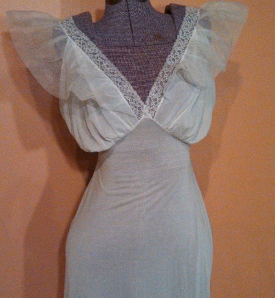 SOLD🤩 Vintage Van Raalte nightgown 50s Hollywood glam - Picture 6 of 14